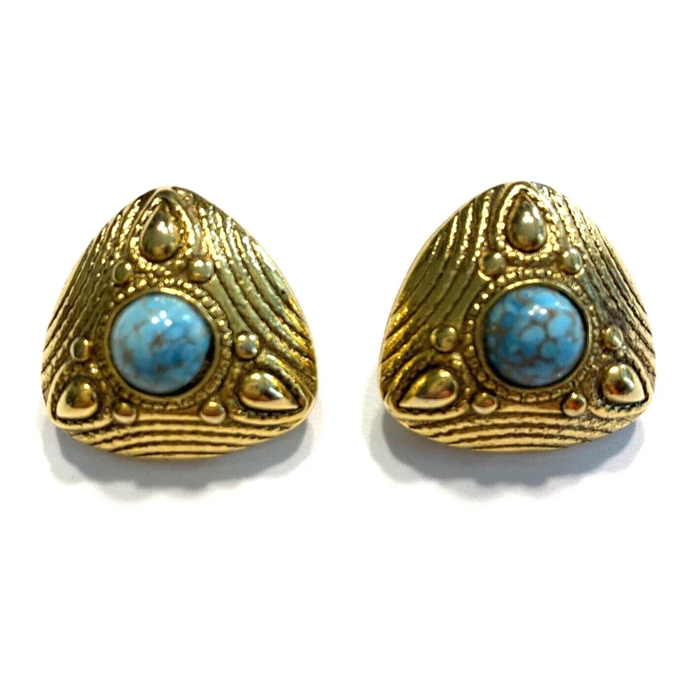 GJD GINNIE JOHANSEN Textured Gold Tone Faux Turquoise Triangle 1” Clip Earrings